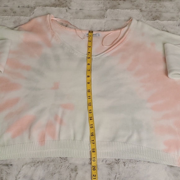 Tie Dye Sweater - Picture 2 of 11